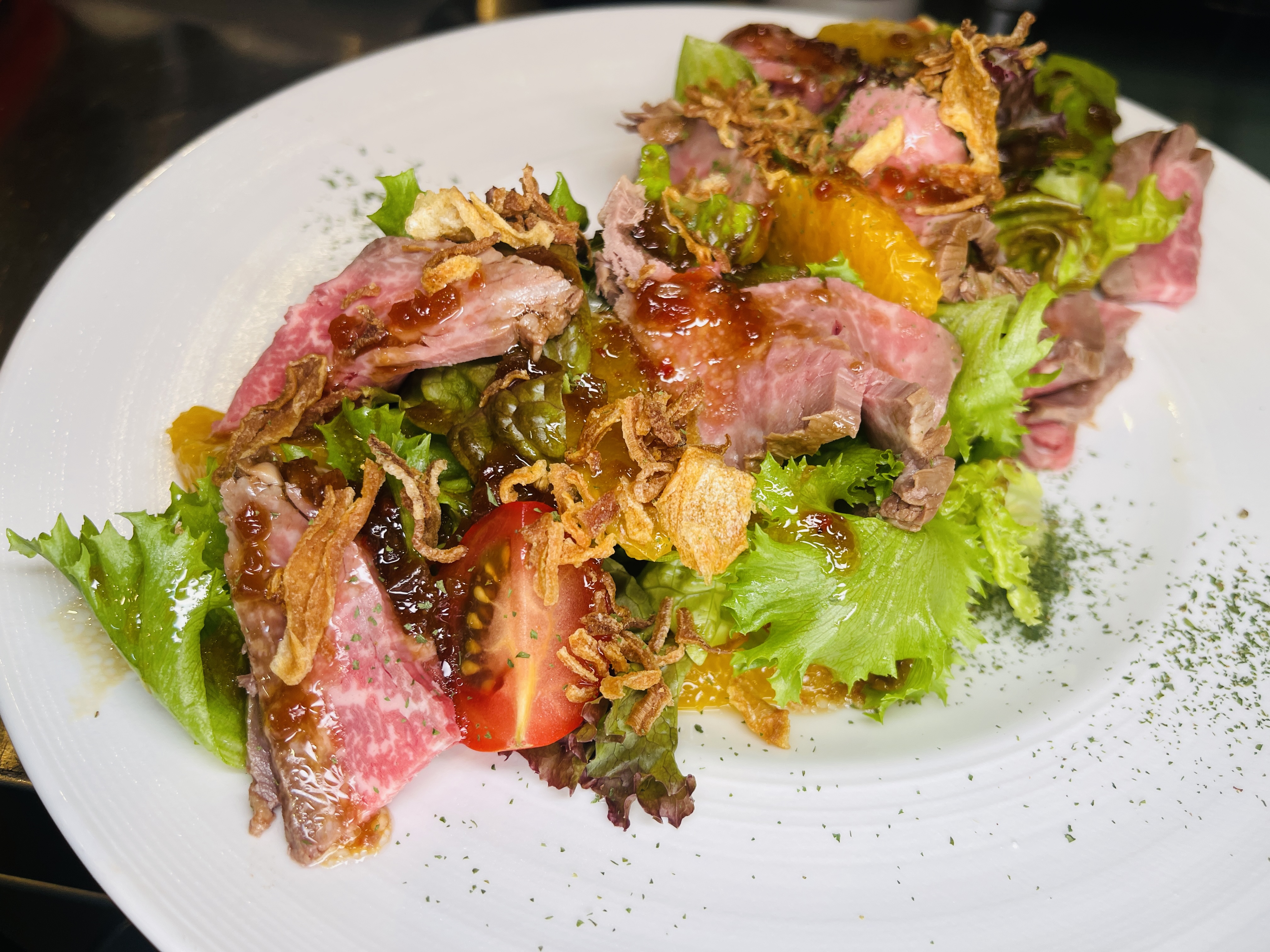 特選ローストビーフとオレンジのサラダ